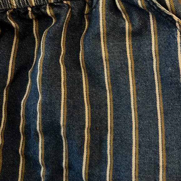 Aritzia Wilfred Shorts - Picture 5 of 5